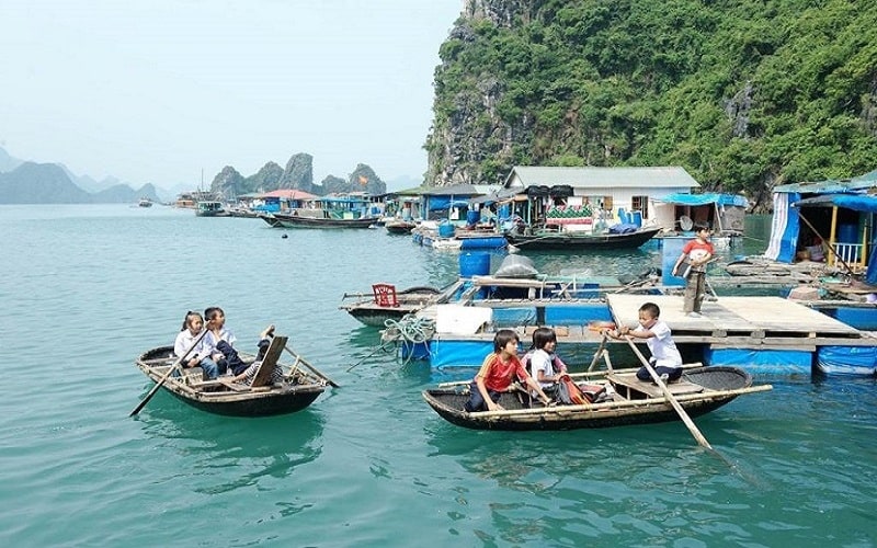 Làng chài Ba Hang - Hạ Long: Non nước hữu tình